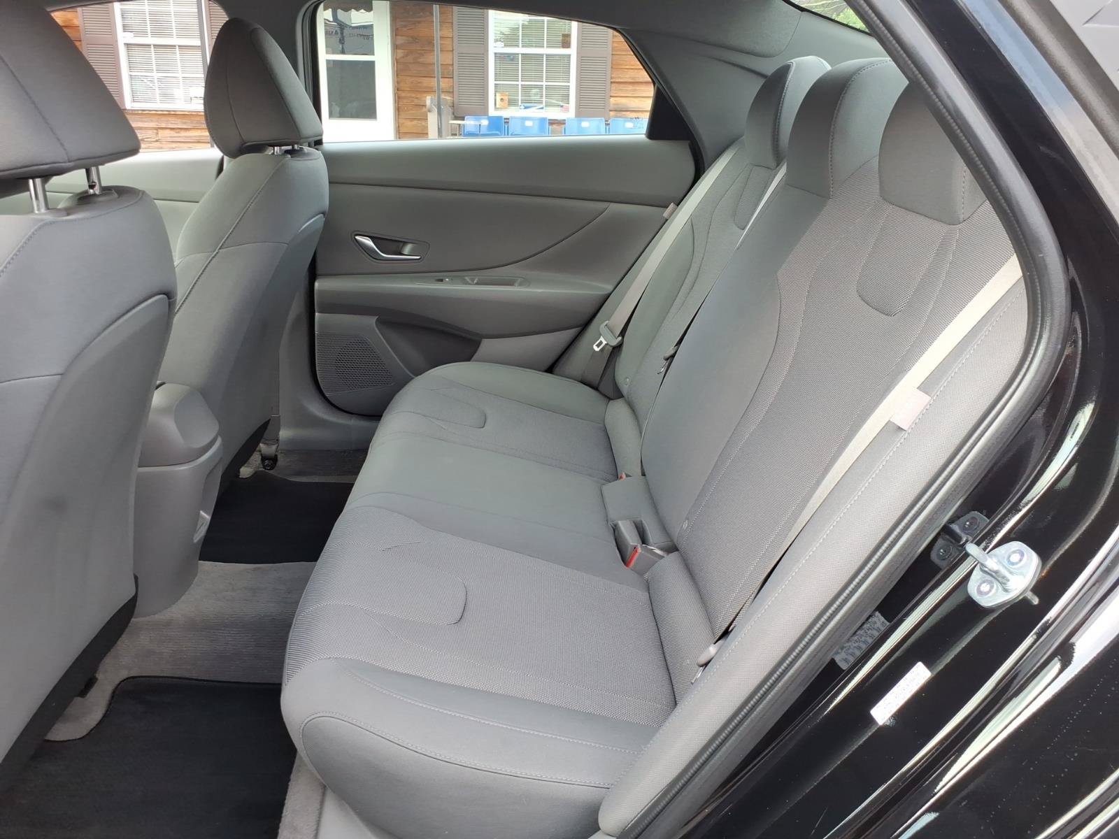 2024 Hyundai Elantra SE - Photo 10