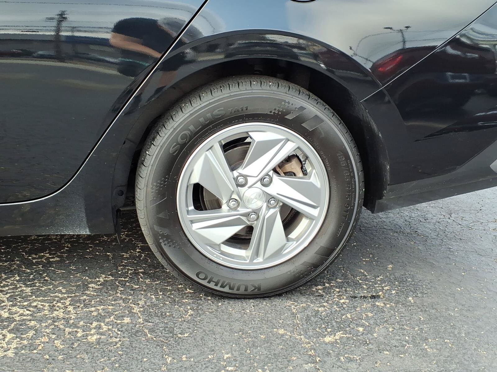 2024 Hyundai Elantra SE - Photo 6
