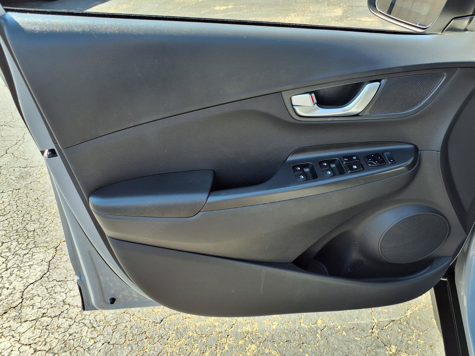 2023 Hyundai Kona SEL - Photo 16