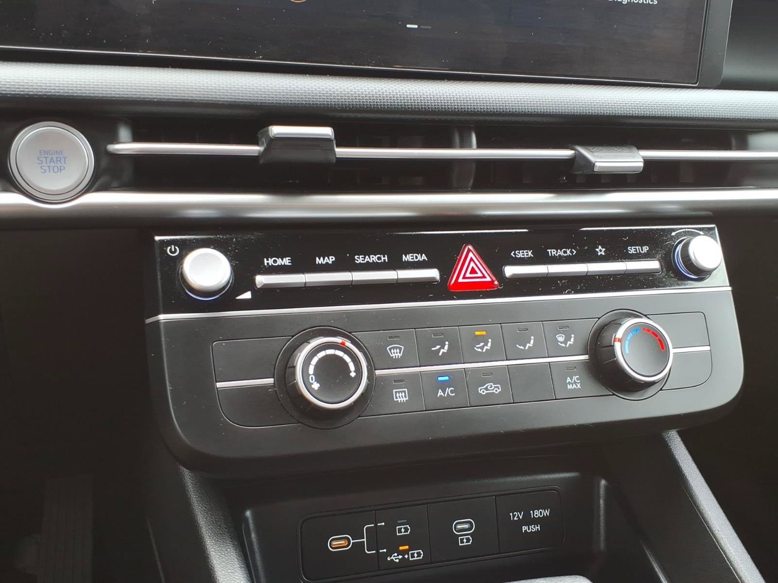 2025 Hyundai Santa Cruz SE - Photo 15