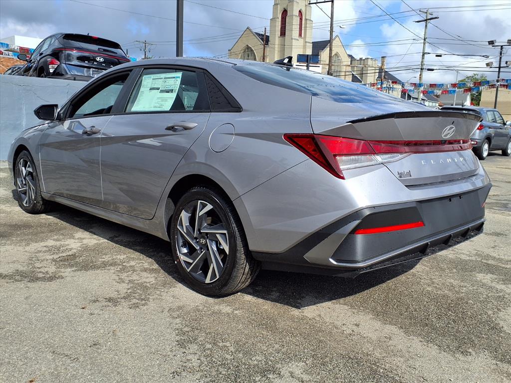 2025 Hyundai Elantra SEL - Photo 3
