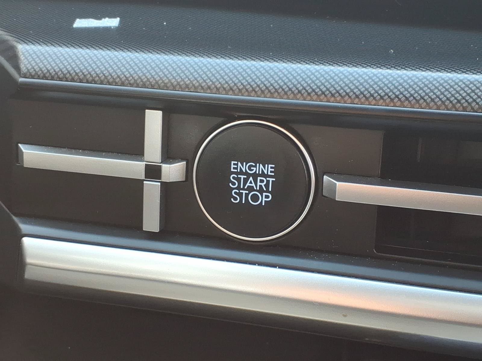 2025 Hyundai Santa Fe SEL - Photo 18