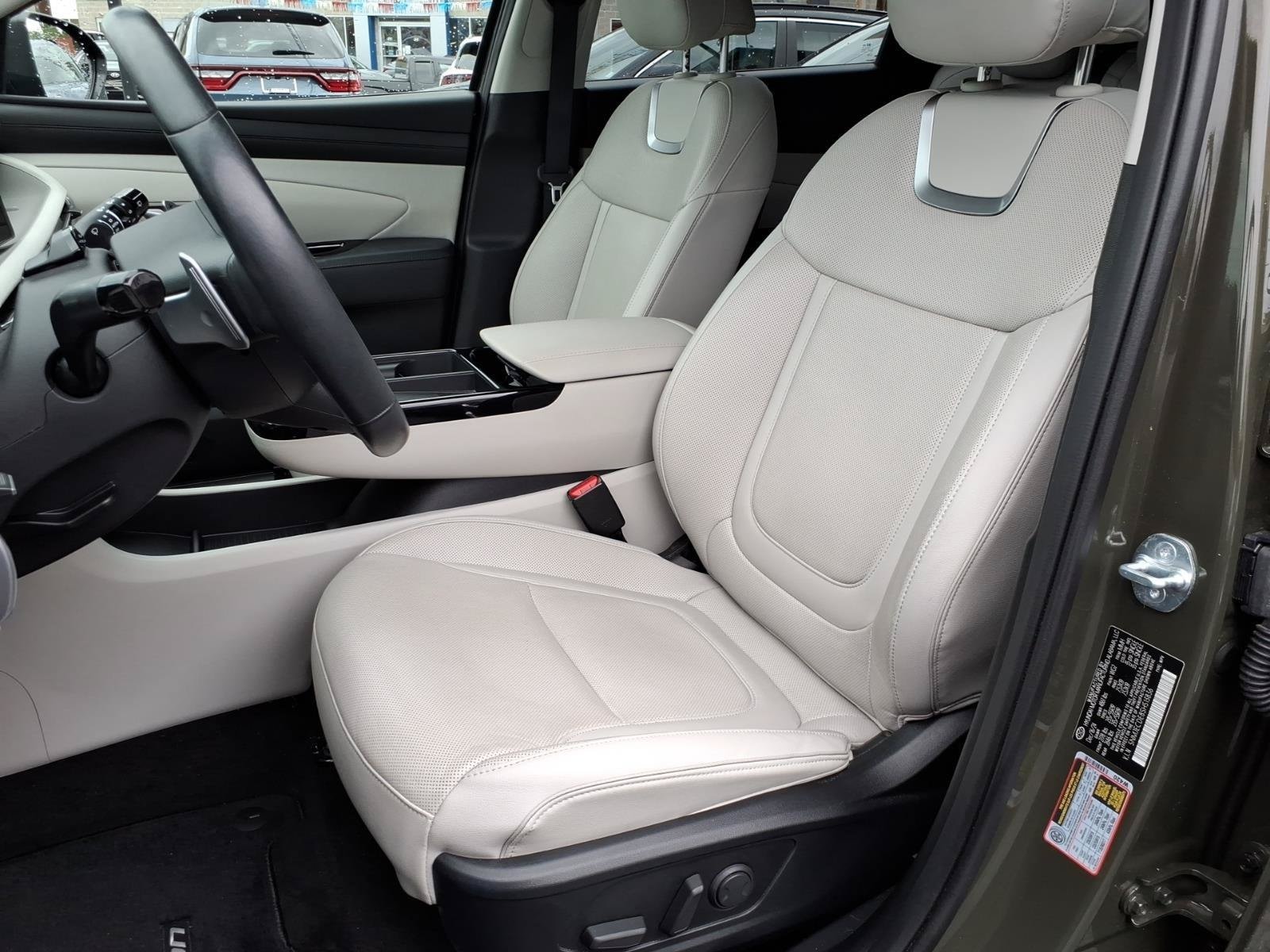 2025 Hyundai Tucson Limited - Photo 8