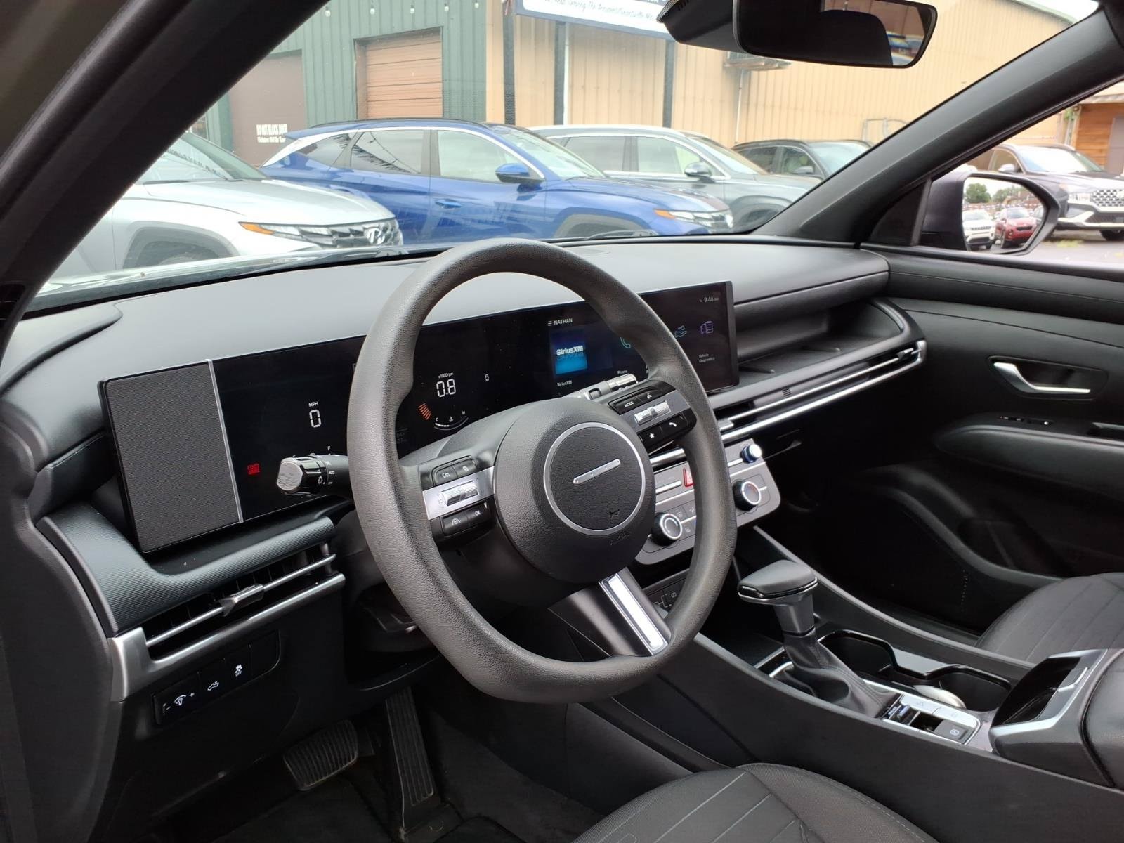 2025 Hyundai Santa Cruz SE - Photo 7