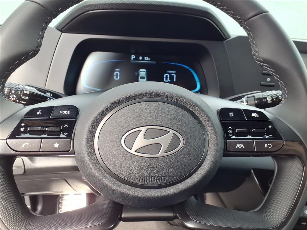 2025 Hyundai Elantra SEL - Photo 10