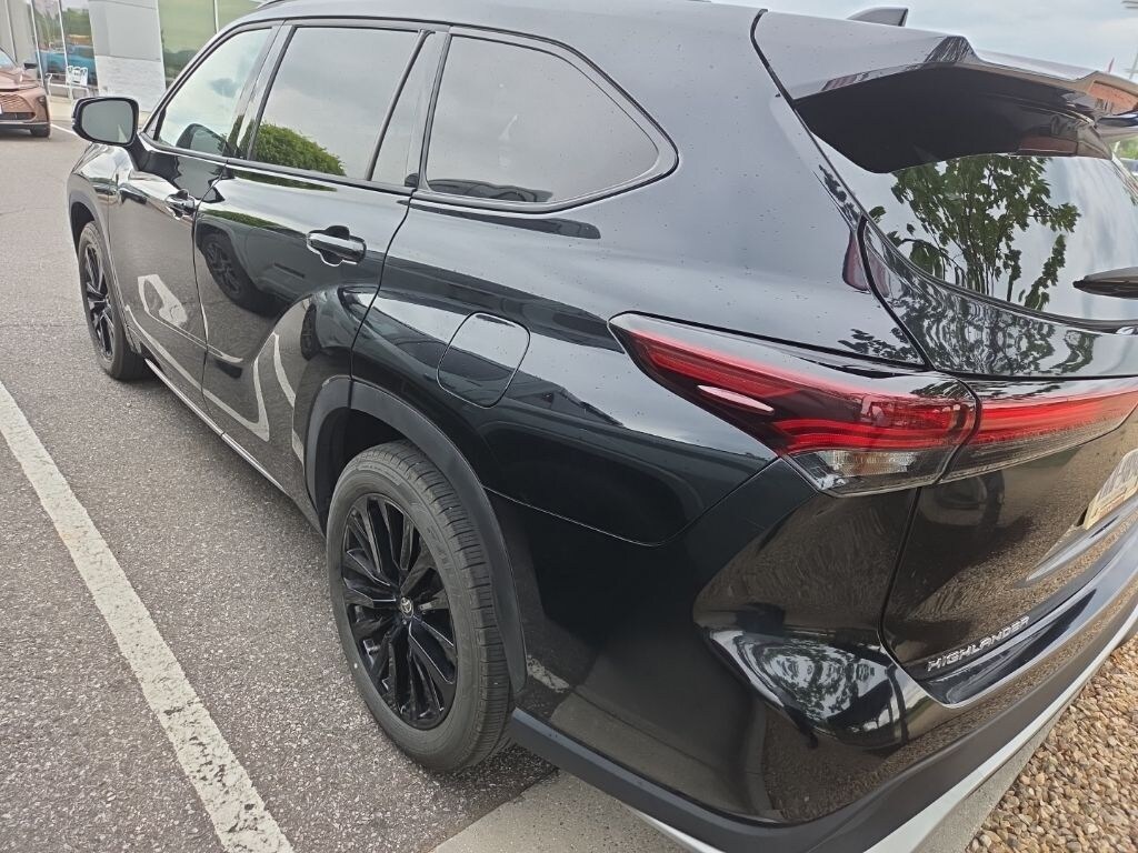 Used 2024 Toyota Highlander XSE SUV