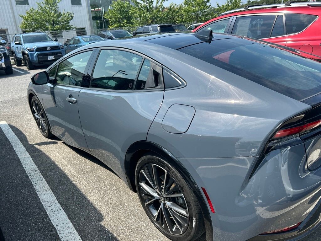 Used 2023 Toyota Prius XLE Hatchback