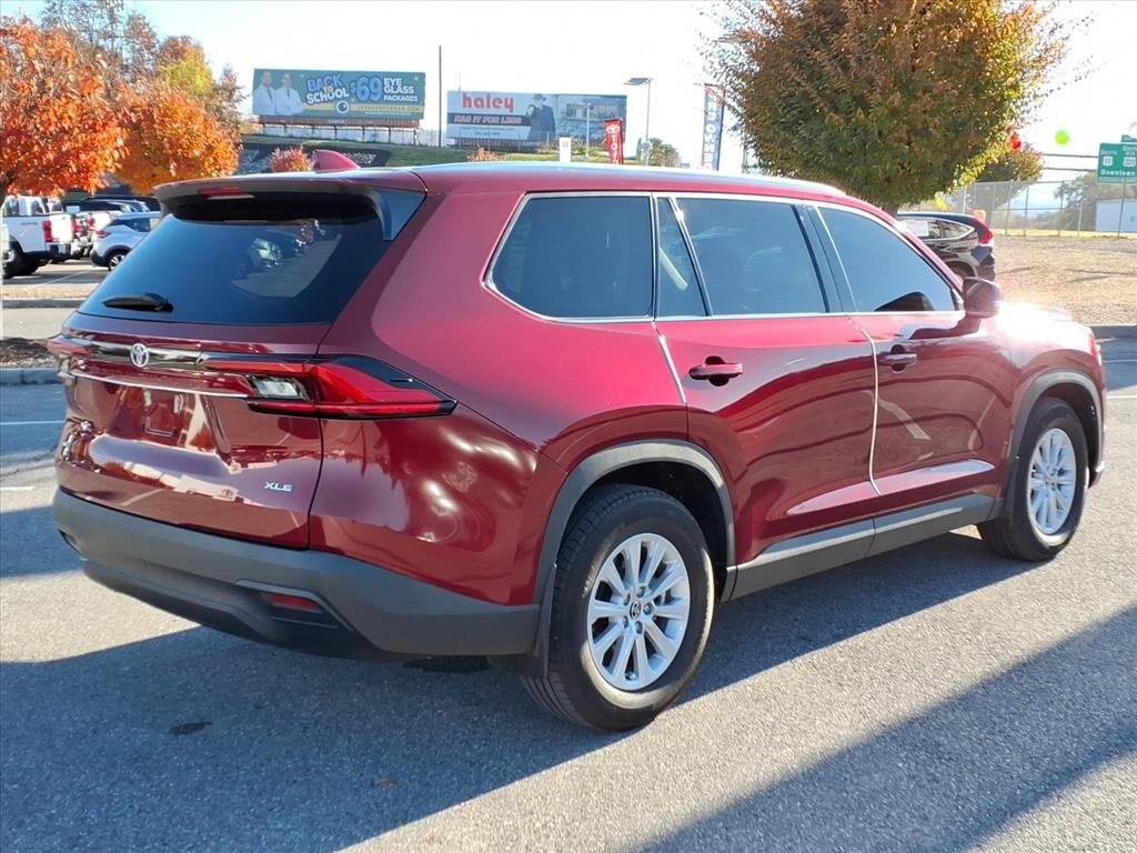 2024 Toyota Highlander Hybrid XLE photo 3