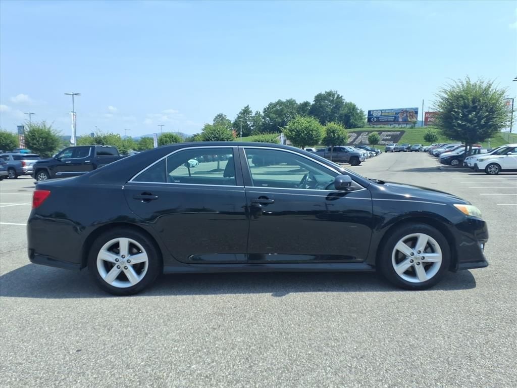 Used 2013 Toyota Camry SE Sedan