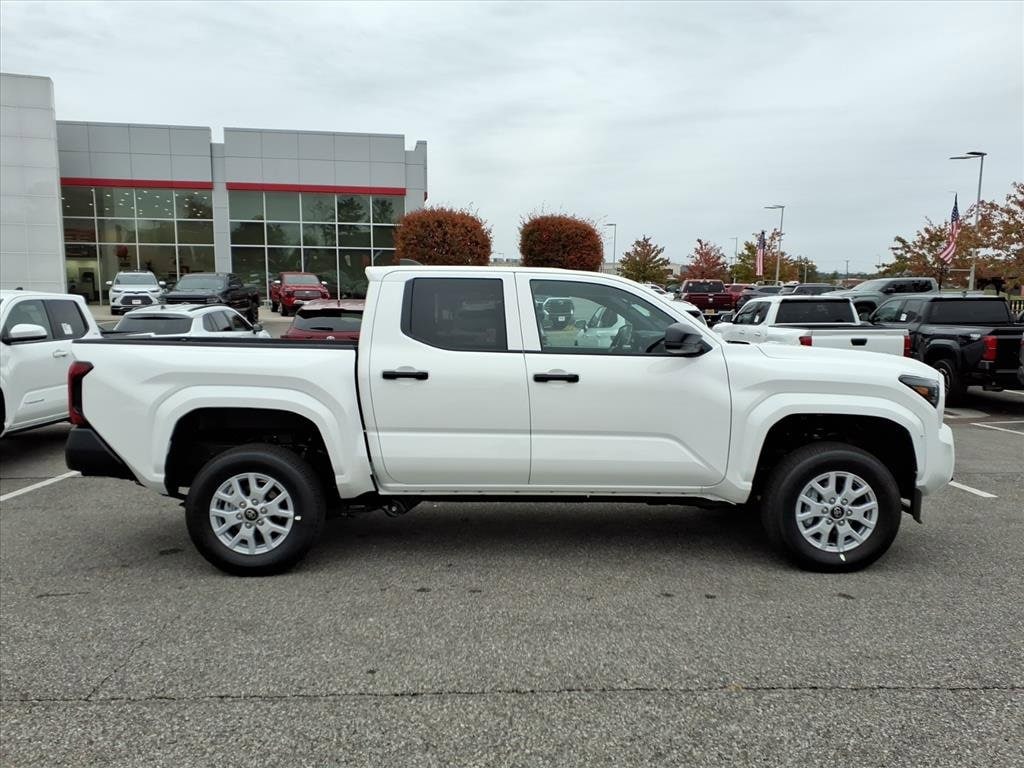 New 2025 Toyota Tacoma SR Truck Double Cab