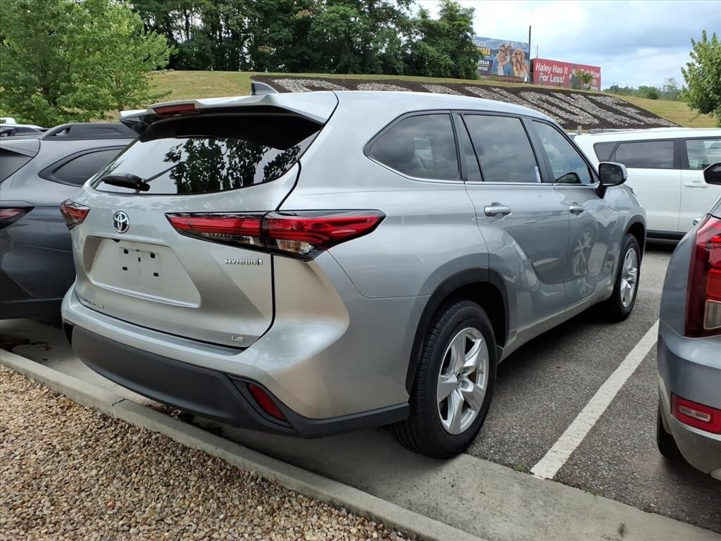 Used 2023 Toyota Highlander Hybrid LE SUV