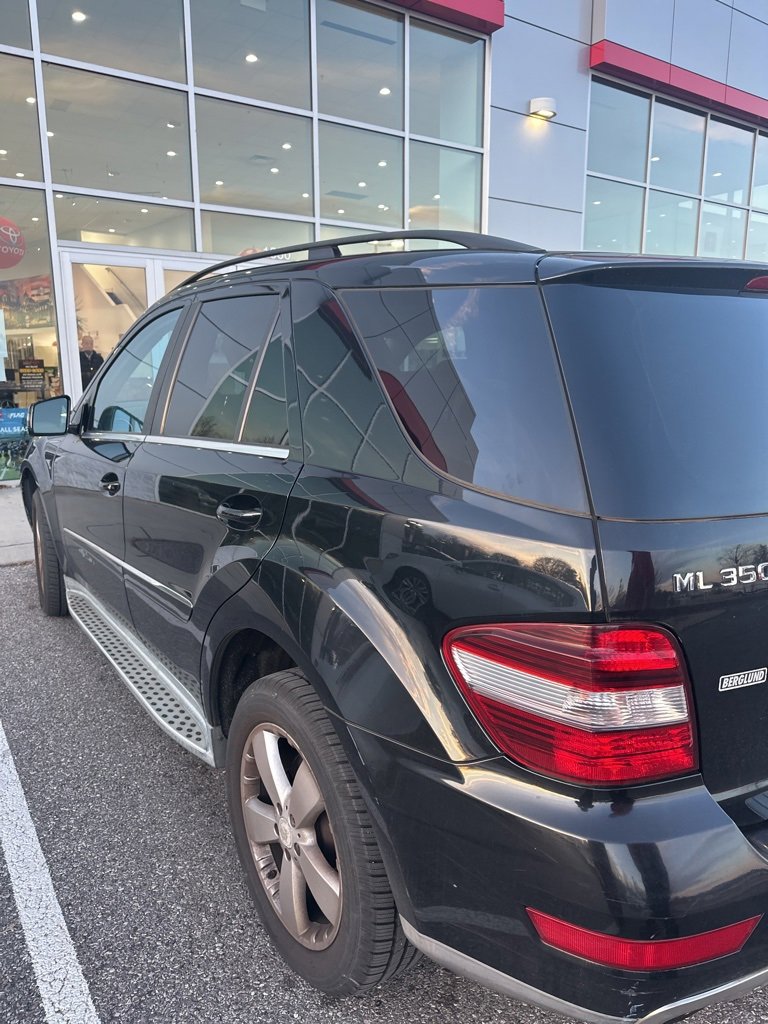 2011 Mercedes Benz ML 350 4MATIC photo 3