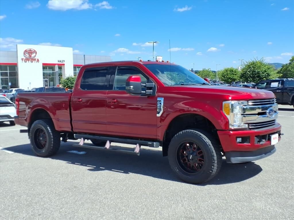 Used 2017 Ford F-250SD Lariat Truck