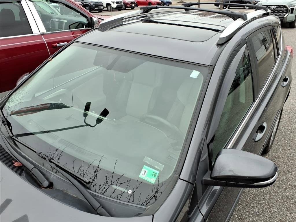 2014 Toyota RAV4 Limited photo 3