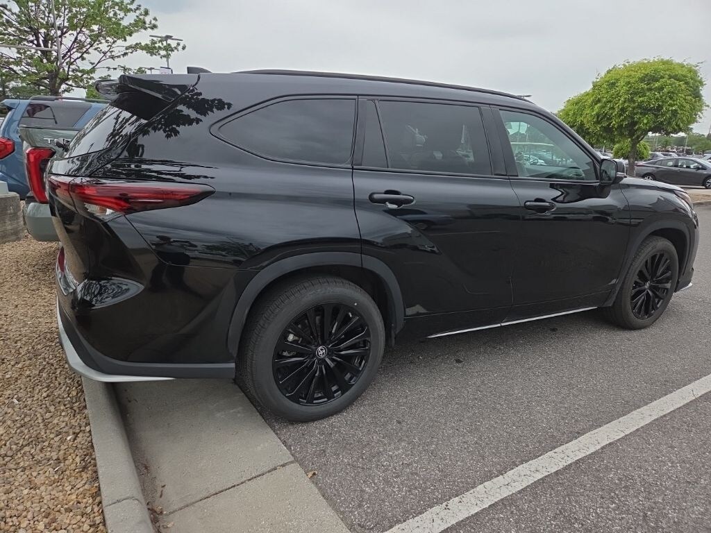 Used 2024 Toyota Highlander XSE SUV