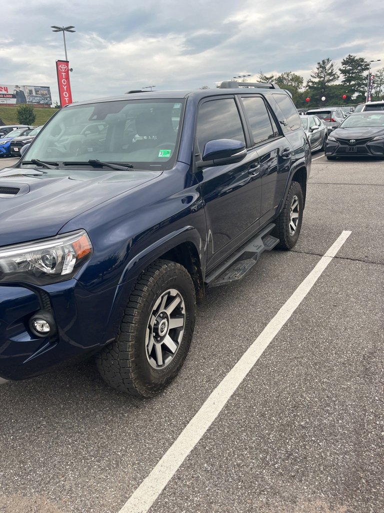 2022 Toyota 4Runner TRD Premium 4WD photo 2