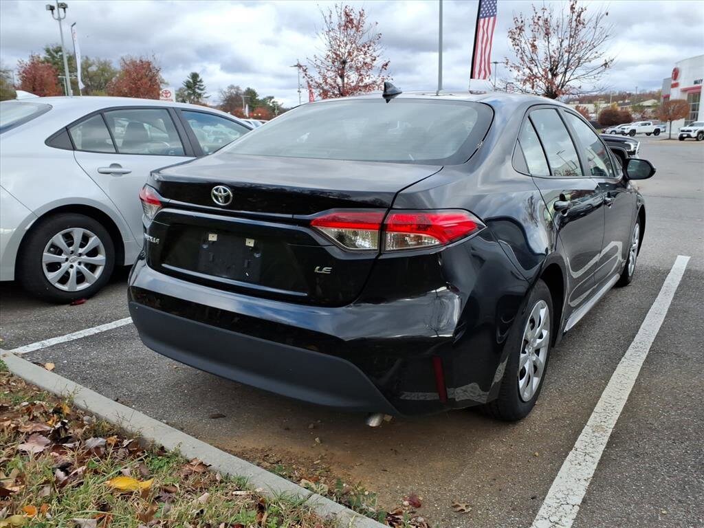 2024 Toyota Corolla LE photo 4