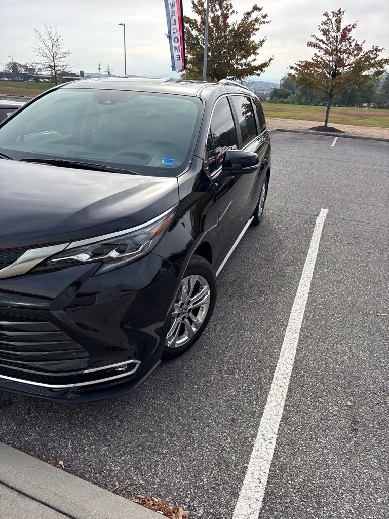Used 2024 Toyota Sienna Platinum Minivan/Van