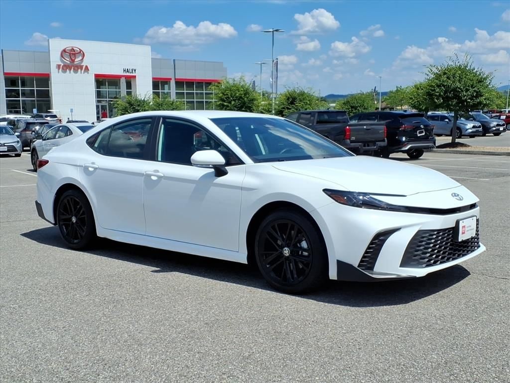 Certified 2025 Toyota Camry SE Sedan