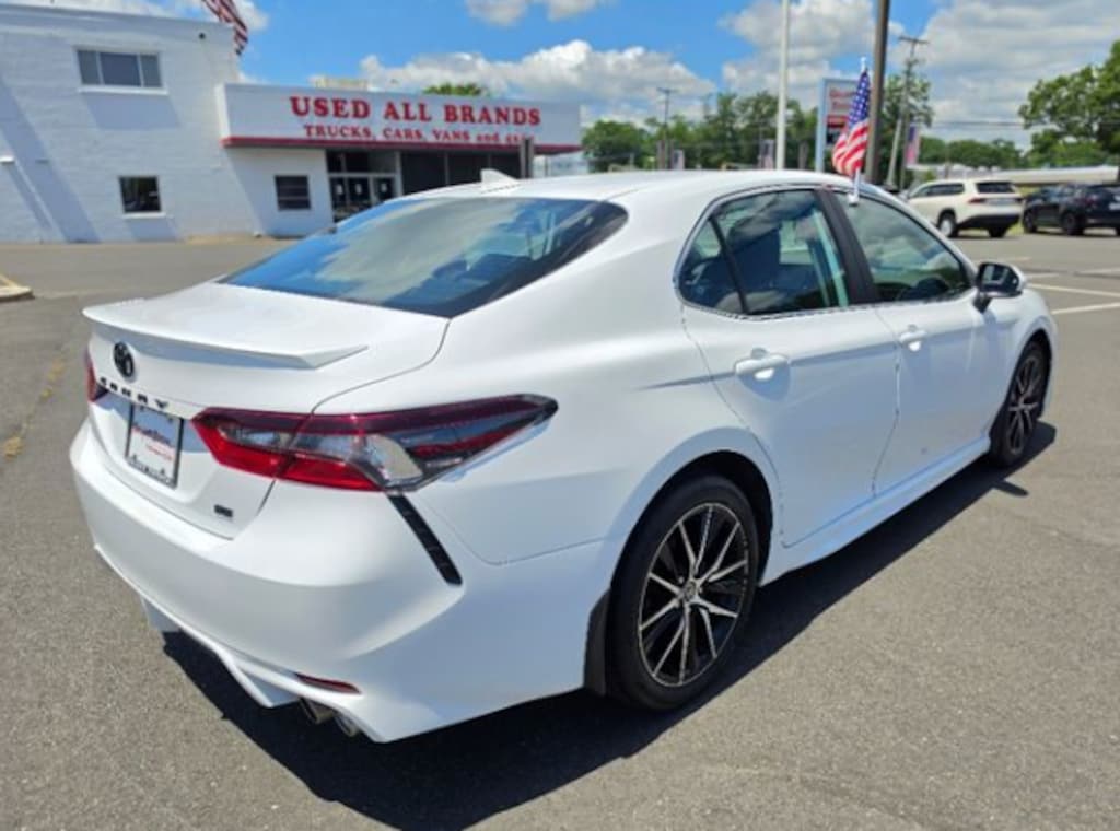 Used 2024 Toyota Camry SE Sedan