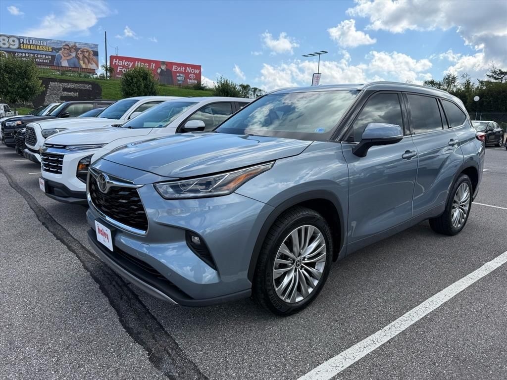 Used 2022 Toyota Highlander Platinum SUV