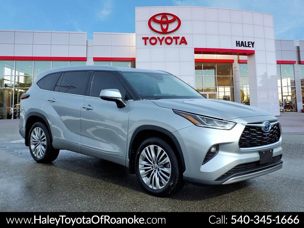 Used 2024 Toyota Highlander Hybrid Platinum SUV