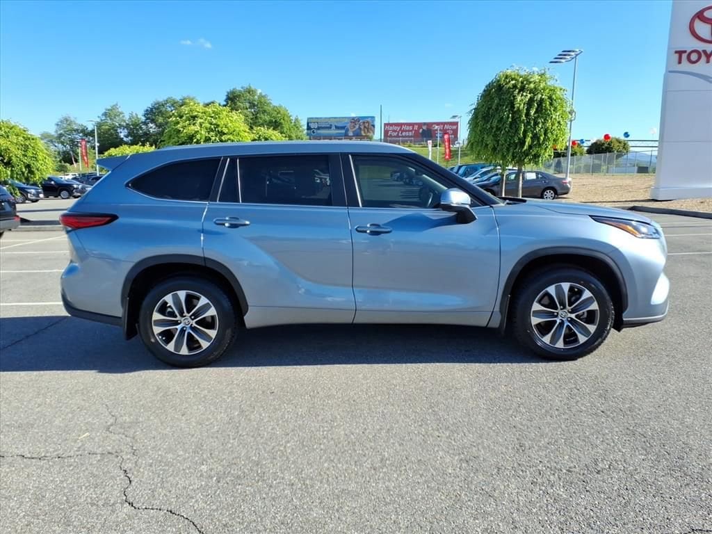 Used 2023 Toyota Highlander XLE SUV