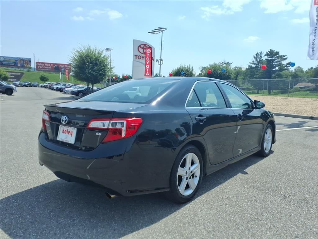 Used 2013 Toyota Camry SE Sedan