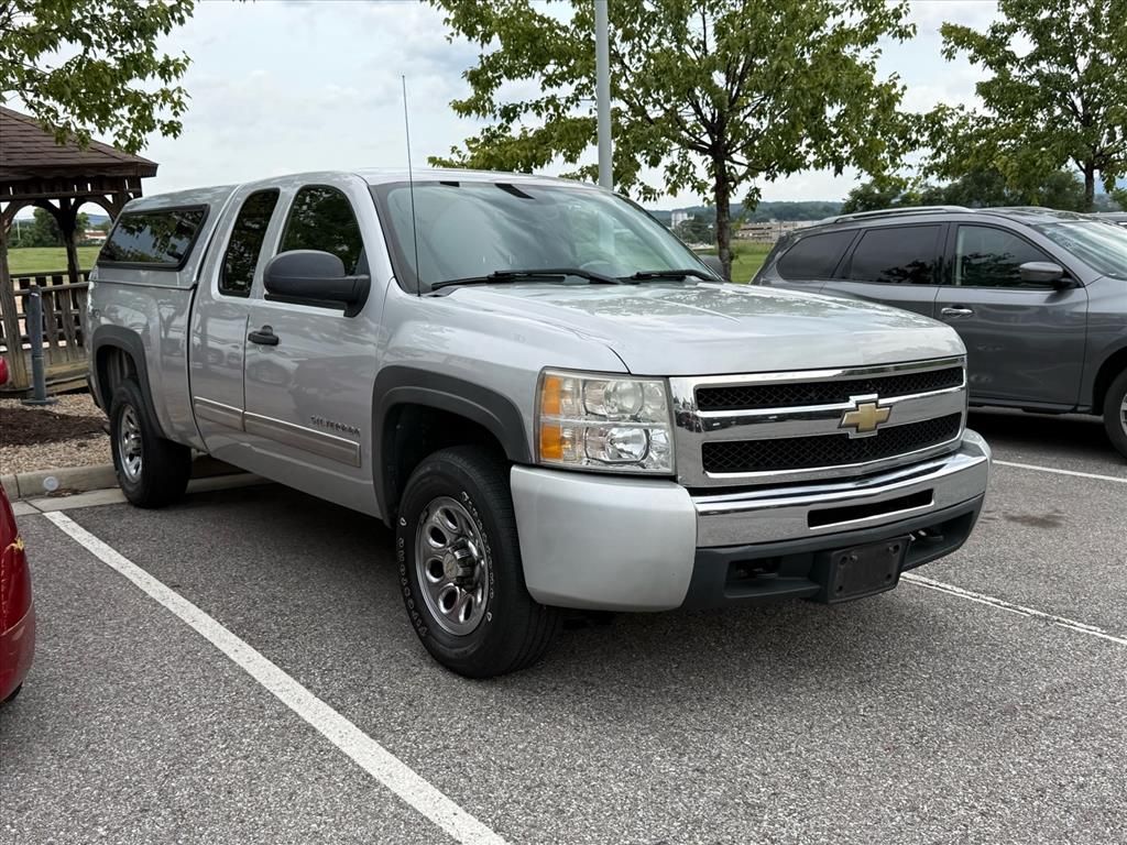 Used 2011 Chevrolet Silverado 1500 LT with VIN 1GCRKSEA3BZ170527 for sale in Midlothian, VA