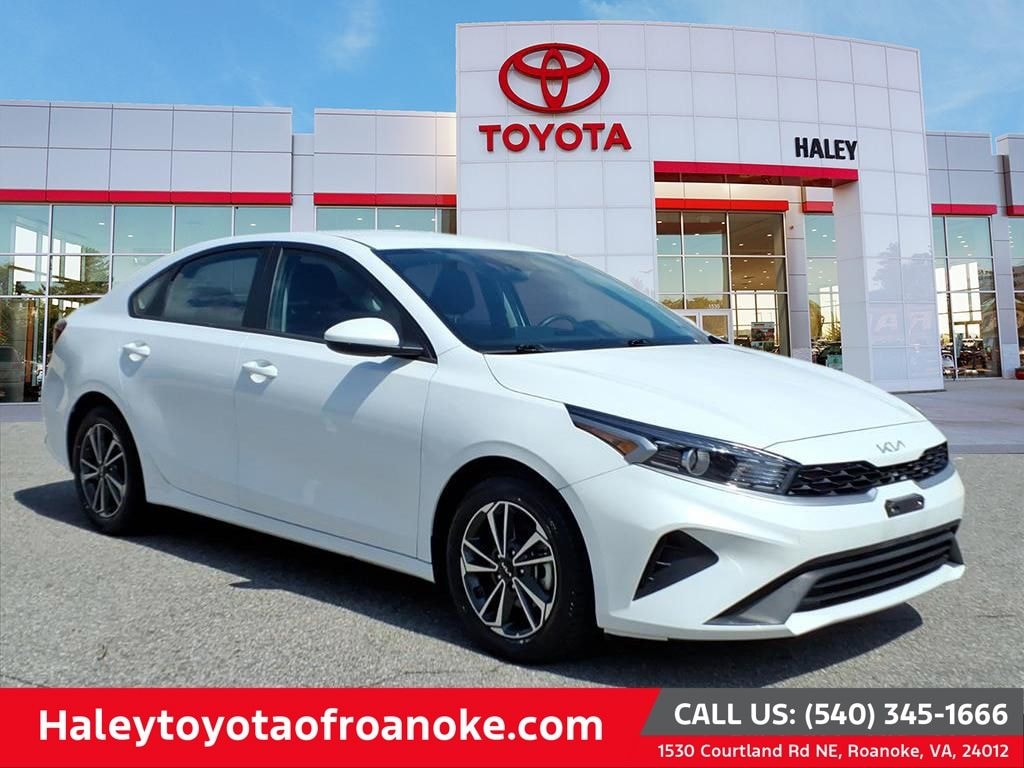 Used 2024 Kia Forte LXS Sedan