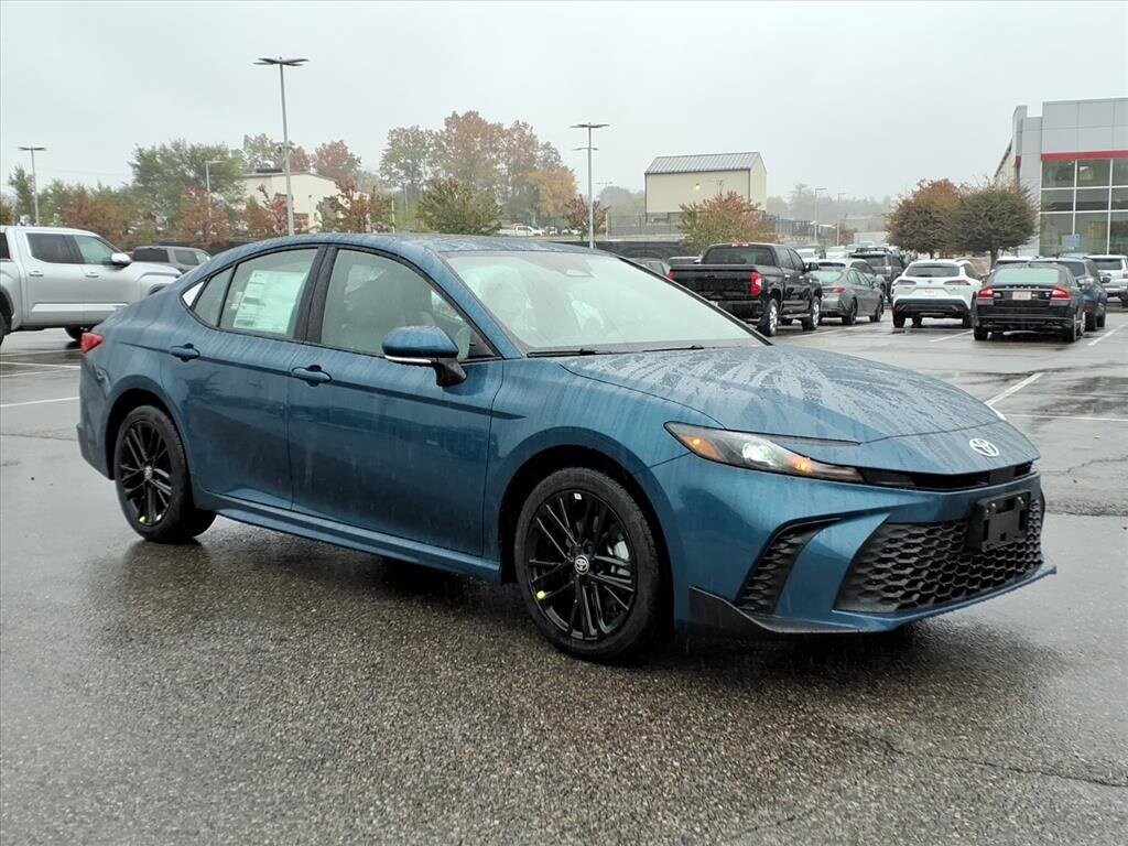 New 2026 Toyota Camry SE Sedan
