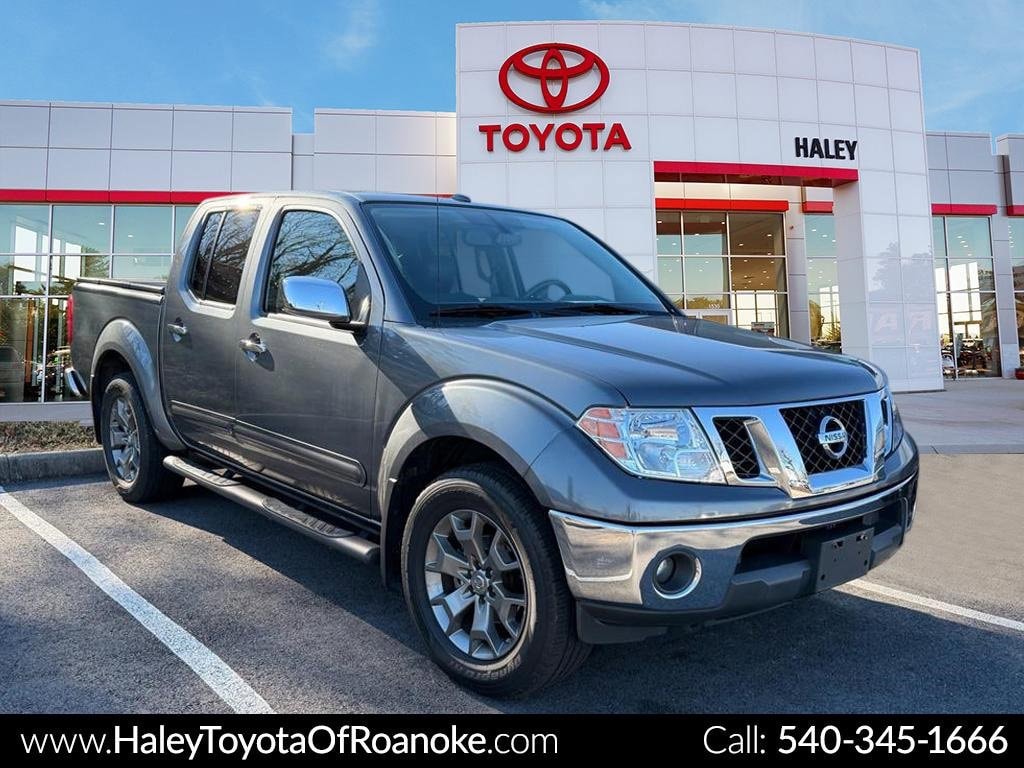 2017 Nissan Frontier SL's photo