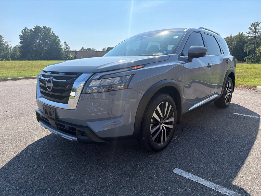 Used 2025 Nissan Pathfinder Platinum SUV