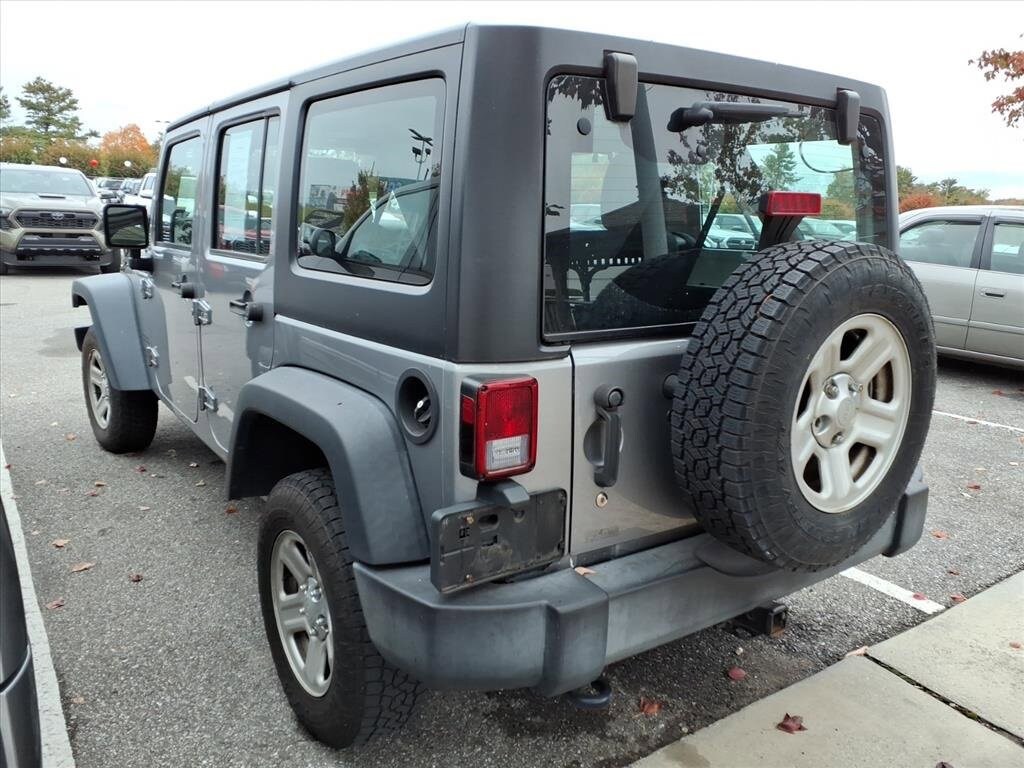 2017 Jeep Wrangler Unlimited Sport photo 3