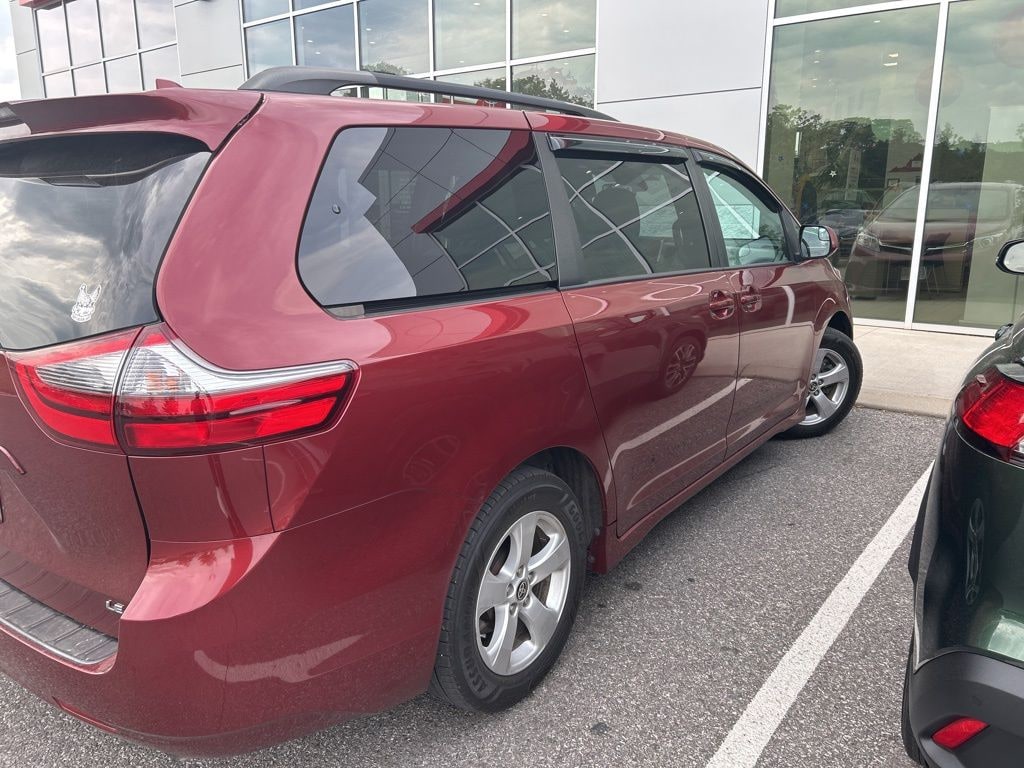 Certified 2020 Toyota Sienna LE Minivan/Van