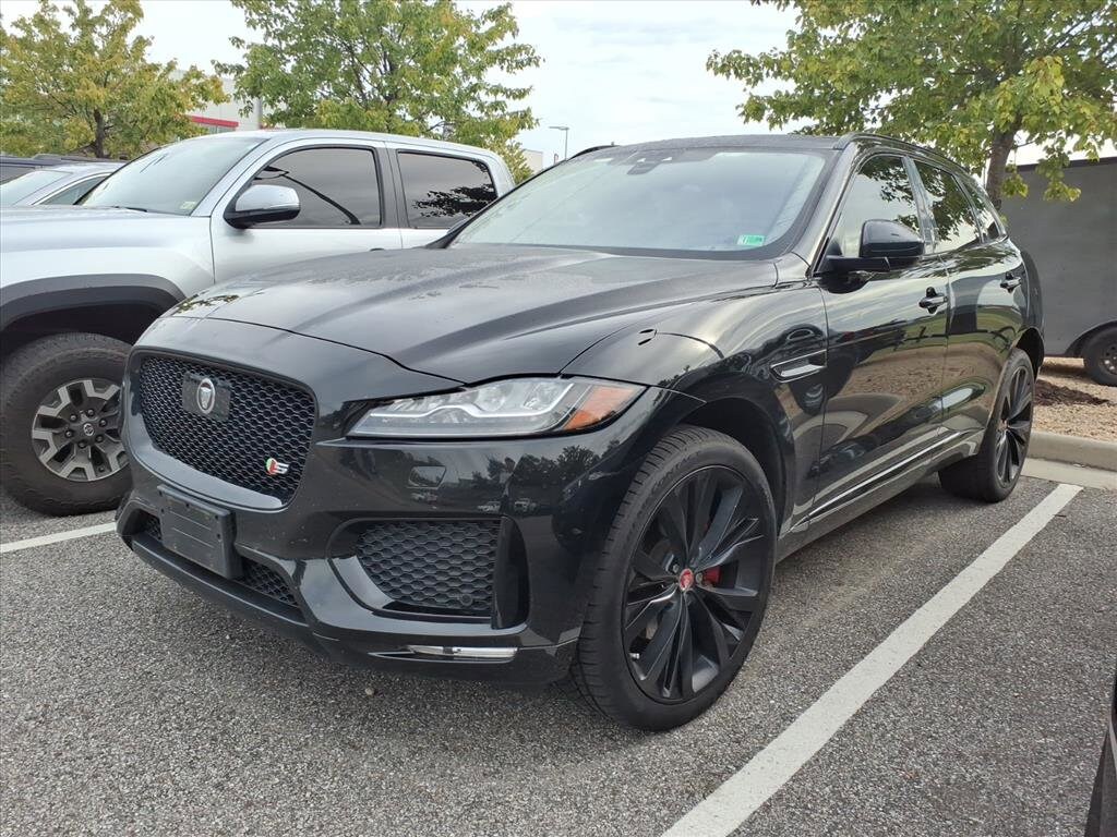 2020 Jaguar F-PACE S photo 2