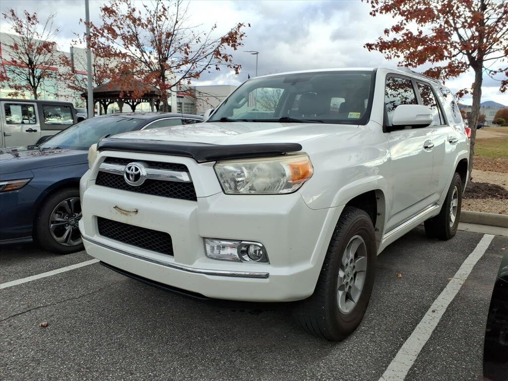 2011 Toyota 4Runner SR5 photo 3