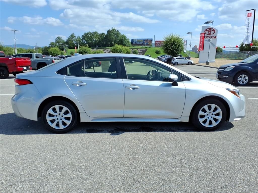 Used 2020 Toyota Corolla LE Sedan