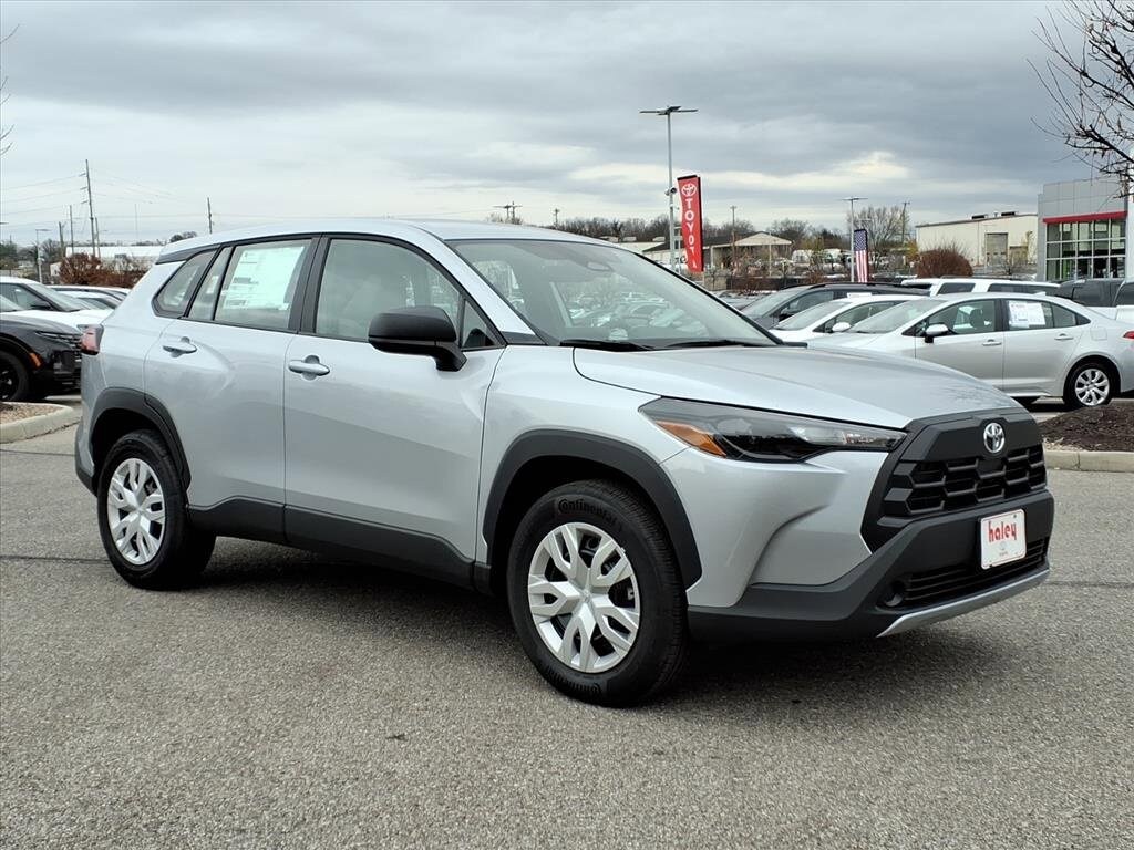 2026 Toyota Corolla Cross L photo 2