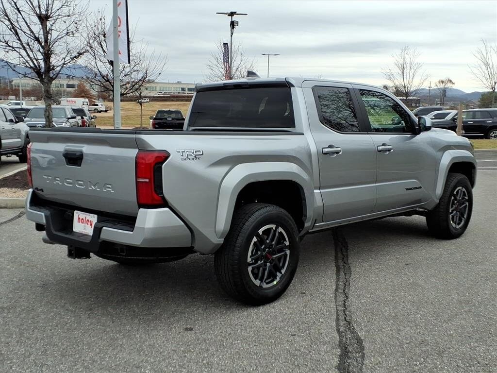 2025 Toyota Tacoma TRD Sport photo 4