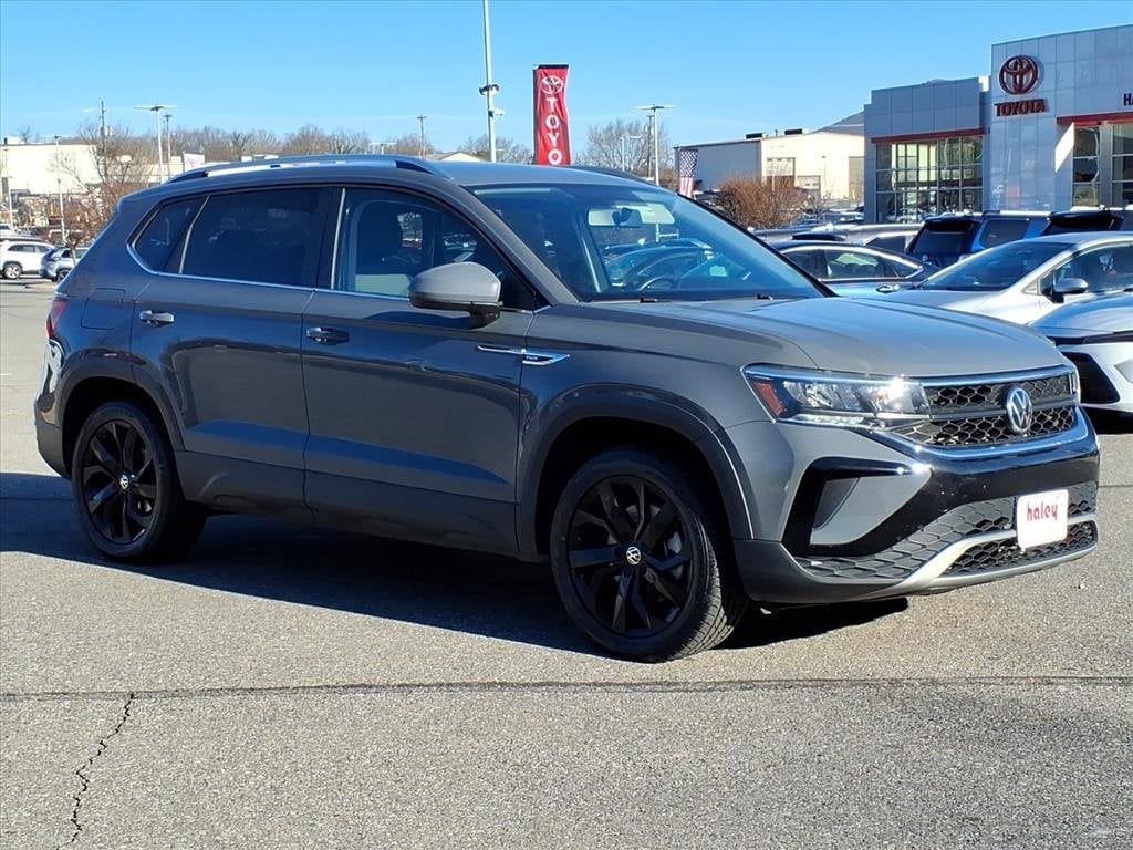 Used 2022 Volkswagen Taos 1.5T SE 4MOTION SUV