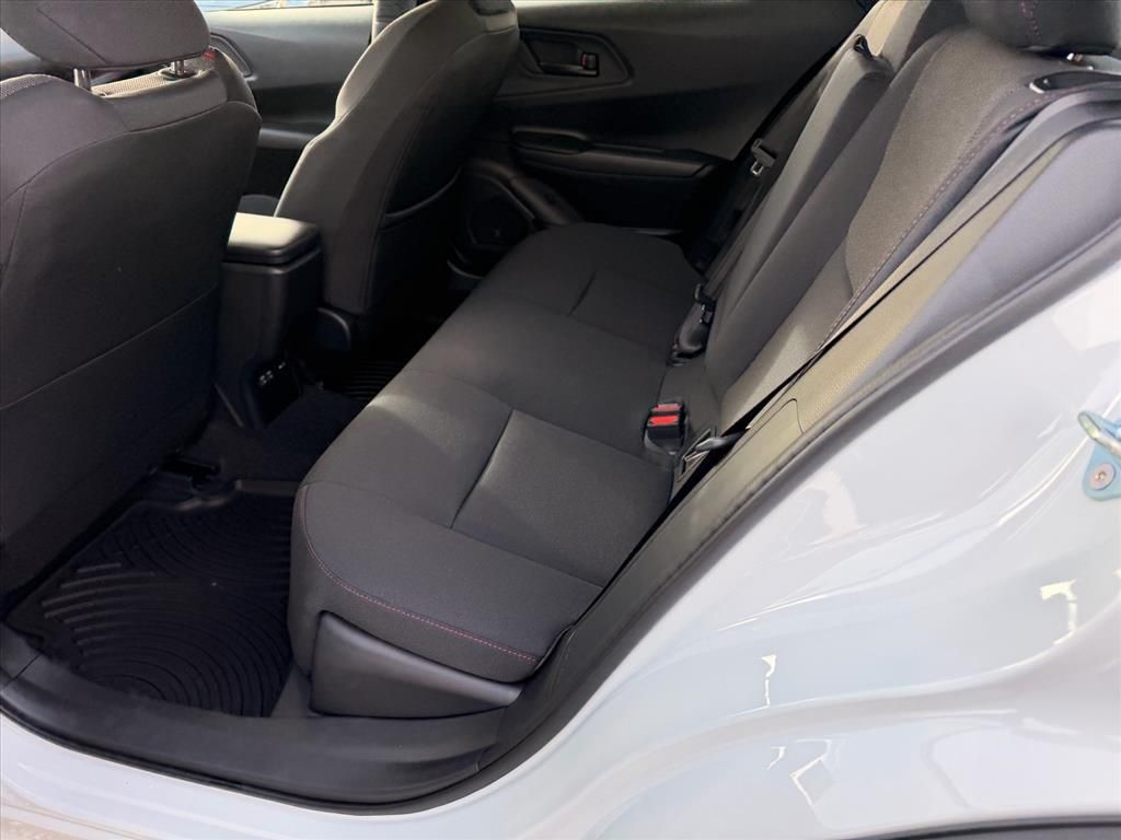 2026 Toyota Prius Plug-in Hybrid SE - Photo 8