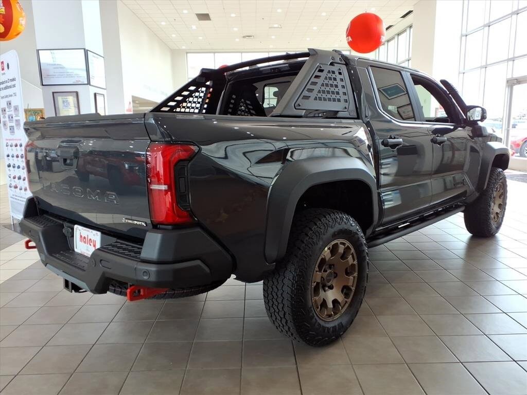 2025 Toyota Tacoma Trailhunter photo 3