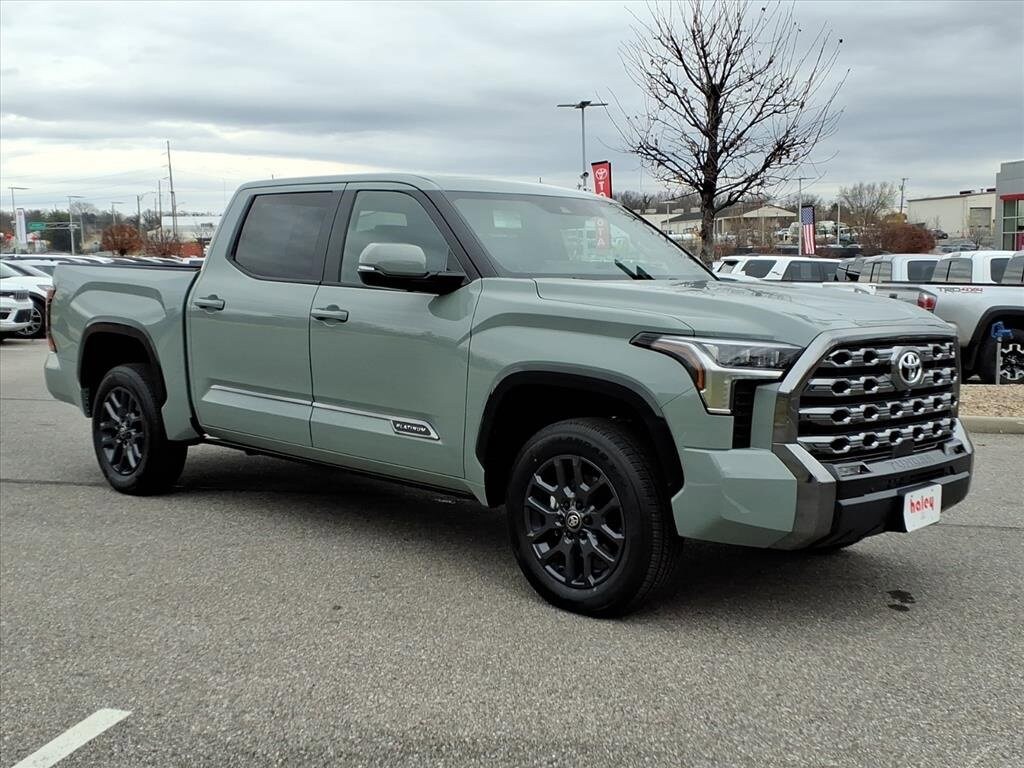 2026 Toyota Tundra Platinum photo 2