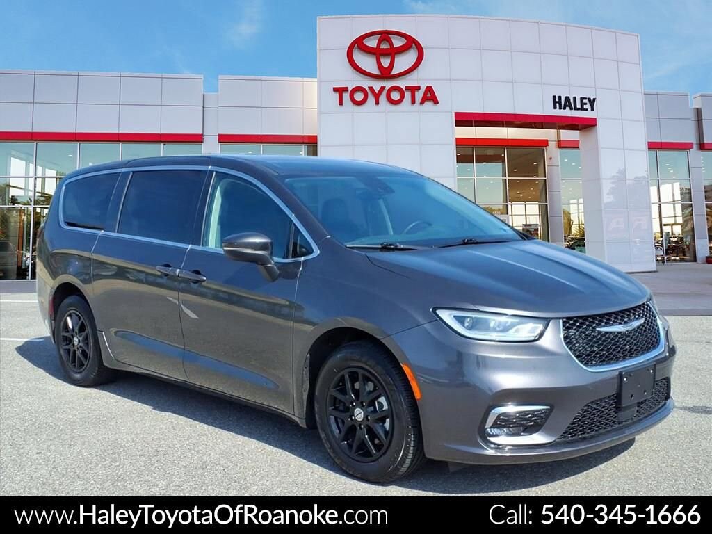Used 2023 Chrysler Pacifica Touring L Van Passenger Van