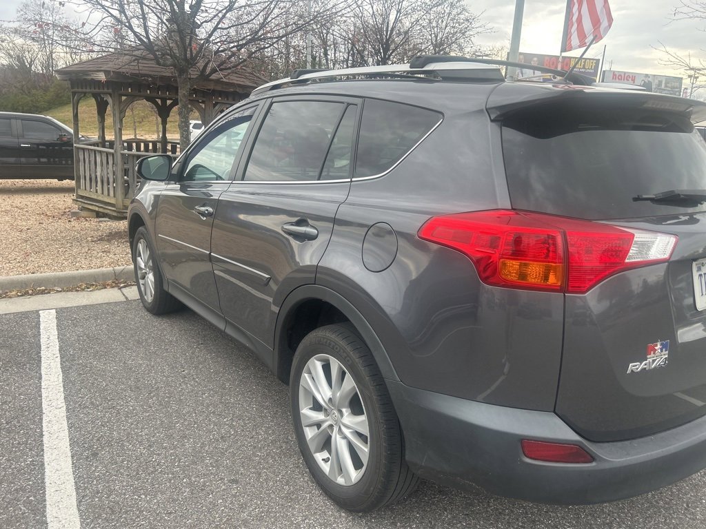 2014 Toyota RAV4 Limited photo 3