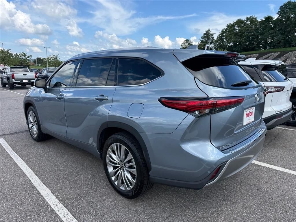 Used 2022 Toyota Highlander Platinum SUV