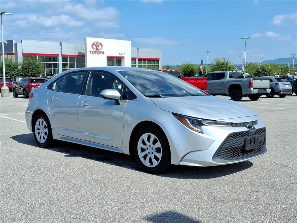 Used 2020 Toyota Corolla LE Sedan