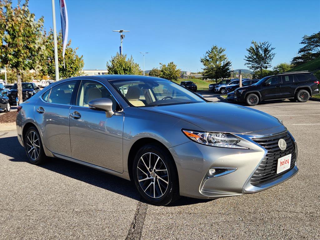 2016 Lexus ES
