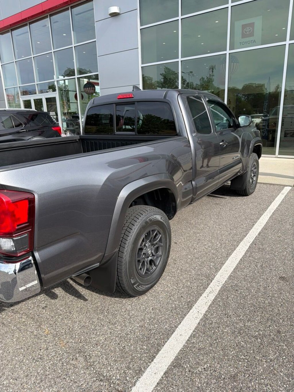 Used 2018 Toyota Tacoma SR5 Truck